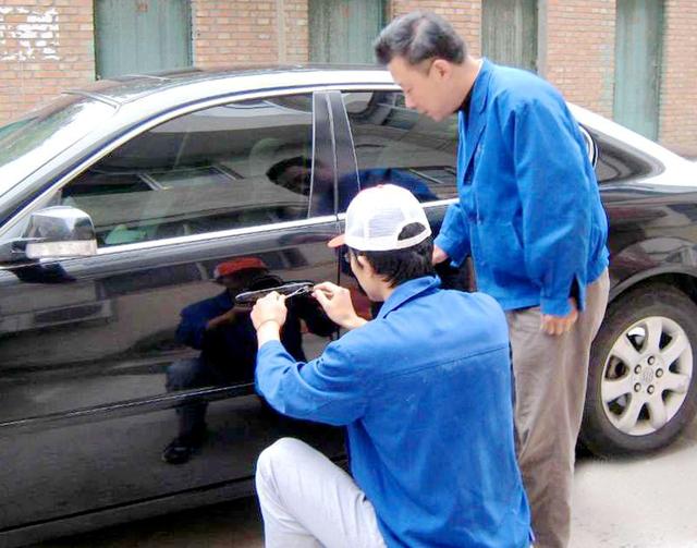 新晃开锁公司：车钥匙坏了怎么办